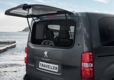 Heckklappe Peugeot Traveller mit geöffneter Heckscheibe